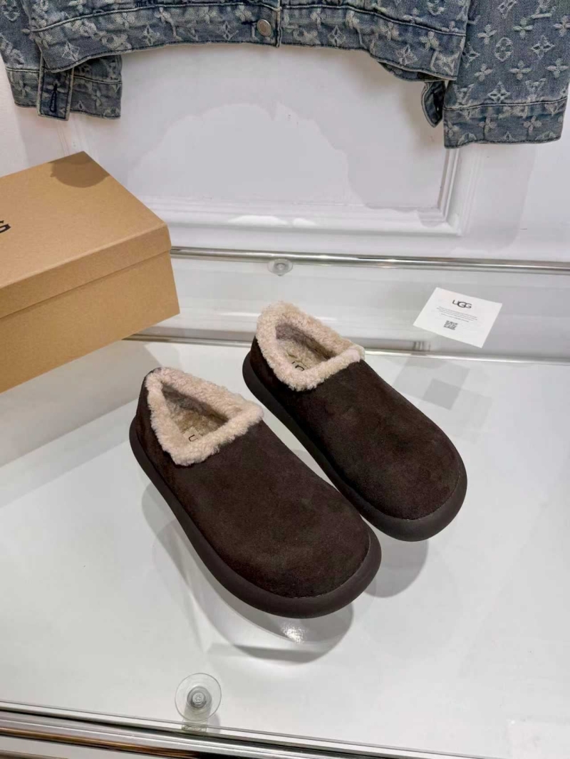 Ugg Flat Shoes